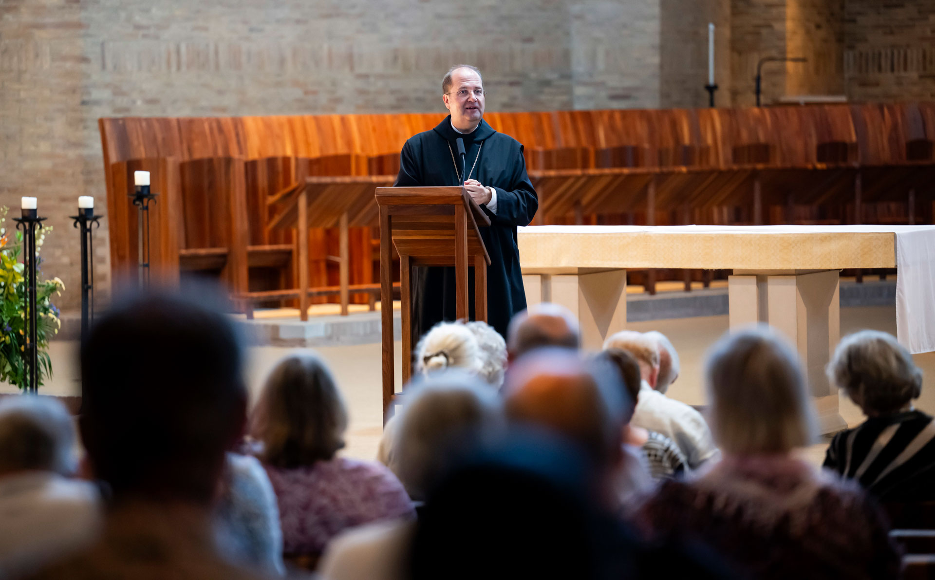 Worth Abbey 50-jähriges Jubiläum 2025