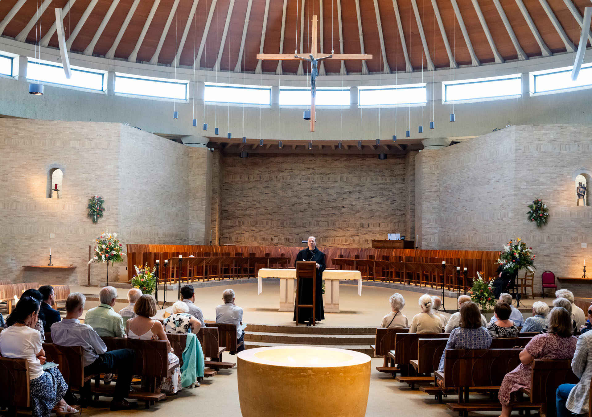 Worth Abbey 50-jähriges Jubiläum 2025